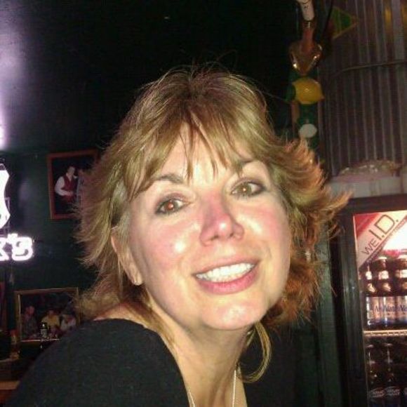 Meet your Posher, Jennifer - Picture 1 of 1